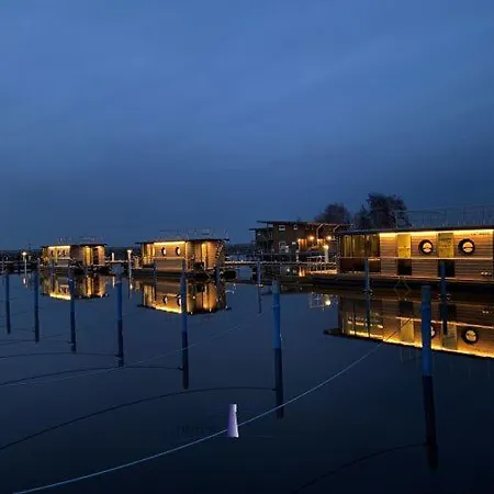 Hausboot Fjord Baltica Mit Dachterrasse In Botel Barth
