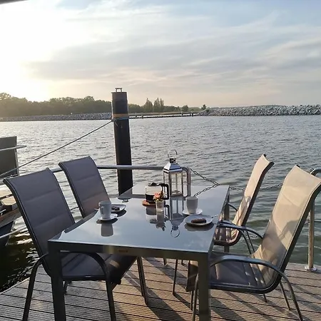 Hausboot Fjord Baltica Mit Dachterrasse In Botel