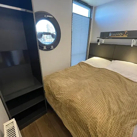 Hausboot Fjord Baltica Mit Dachterrasse In Hotel na wodzie Barth