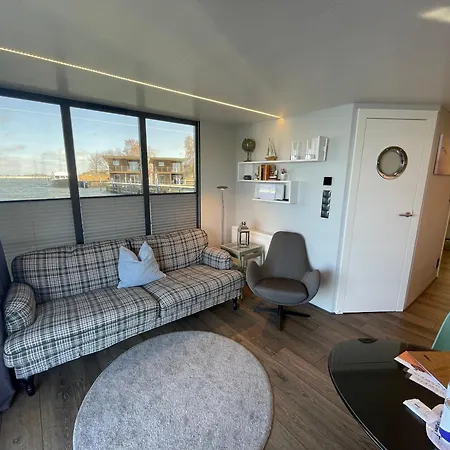 Hausboot Fjord Baltica Mit Dachterrasse In Hotel na wodzie